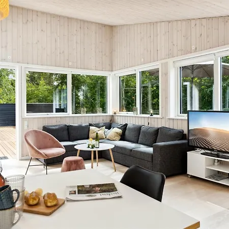 Heidel - 1-1km From The Sea By Interhome